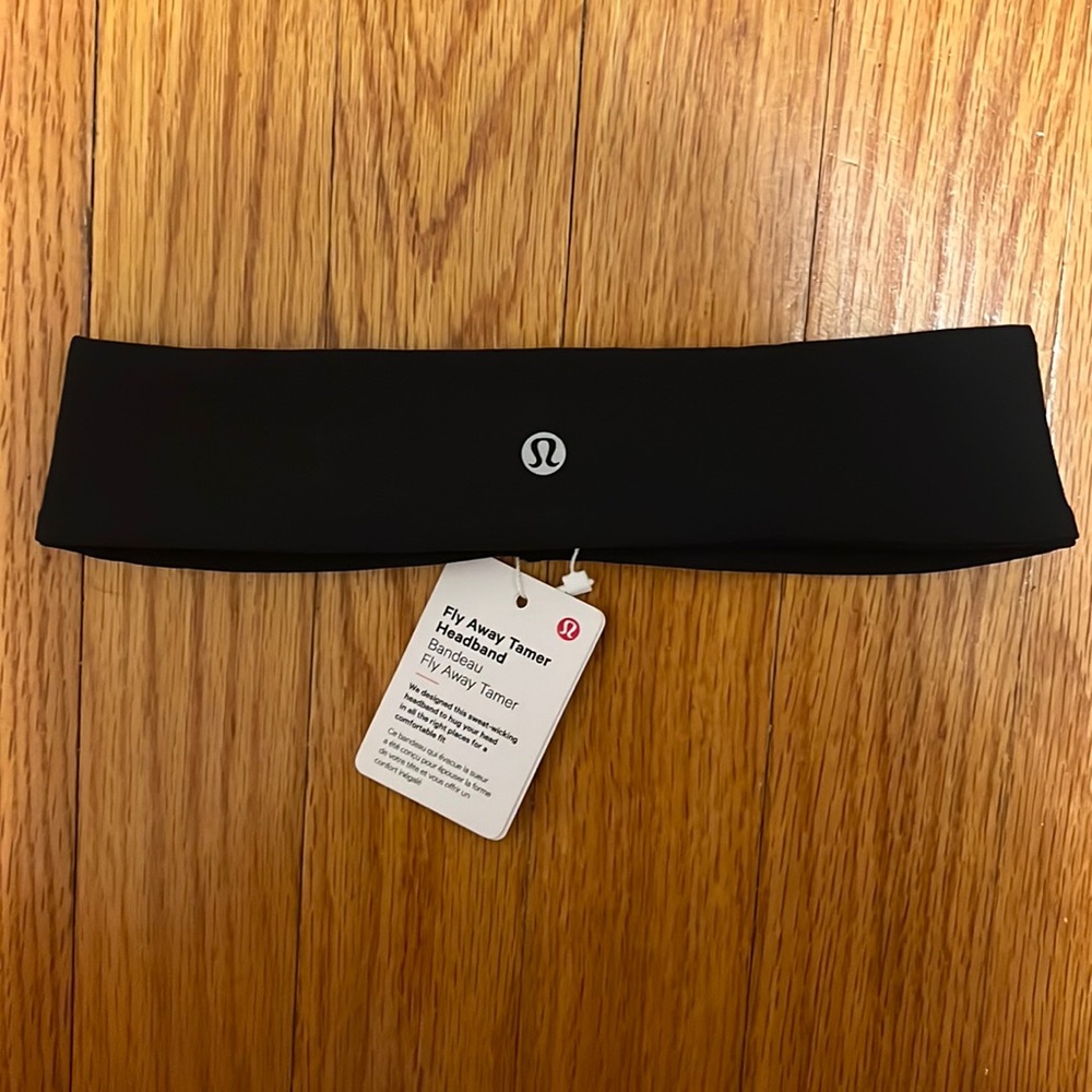 Lululemon Fly Away Tamer Headband